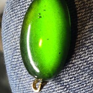 Vibrant Green Oval Pendant Necklace